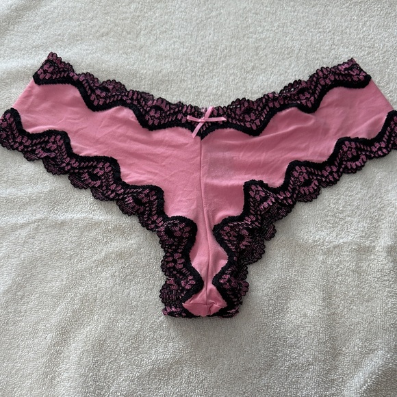 Victoria's Secret Pink Panties with Black Lace - Picture 1 of 3